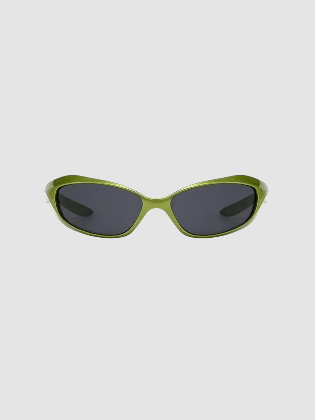 Lunettes futuristes enveloppantes avec monture métallisée verte et verres teintés foncés UV400.