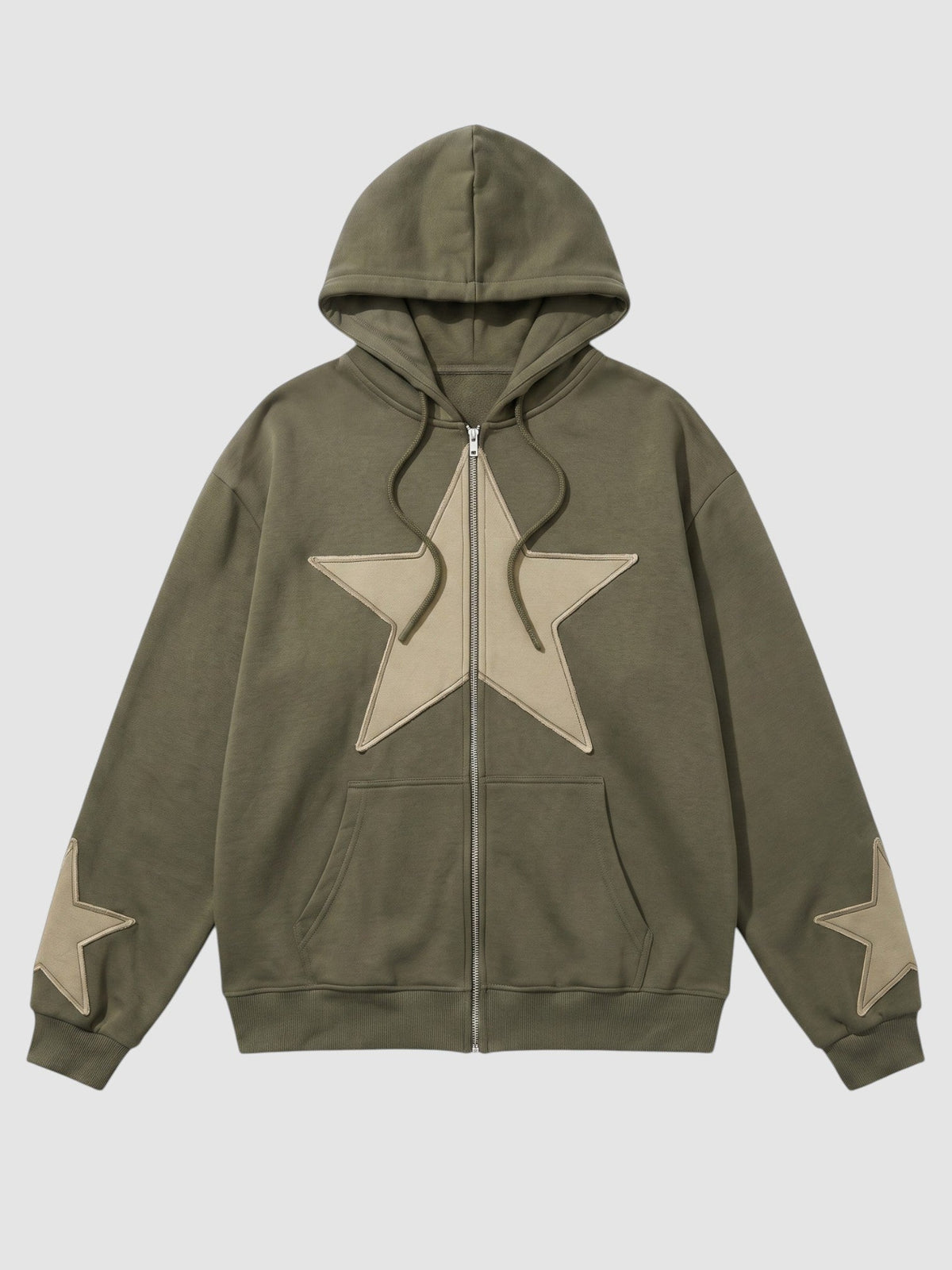 Hoodie zippé vert kaki avec un grand écusson étoile brodé beige sur la poitrine et des étoiles plus petites sur les manches.