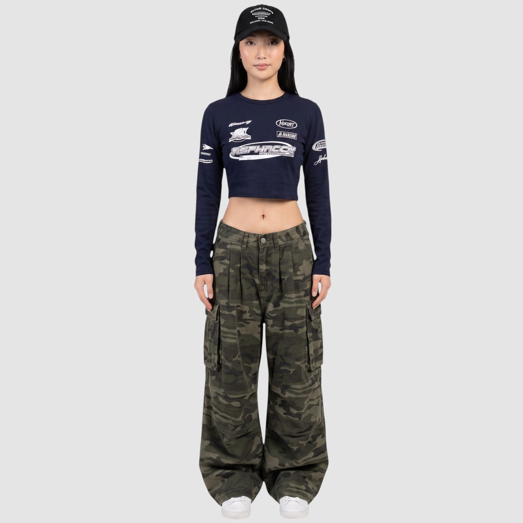 Y2K AVENUE high-waisted camouflage cargo pants with side pockets and wide-leg fit worn by a model